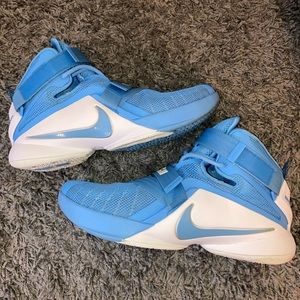 Nike Lebron Soldier IX 9 Basketball Shoes UNC Blue